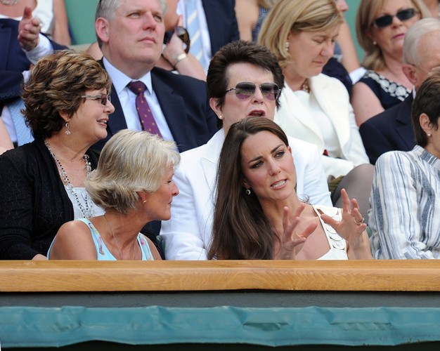 Książę William i jego żona Catherine zasiedli w loży królewskiej na trybunach kortu centralnego, by oglądać spotkanie Brytyjczyka Andy'ego Murray'a z Francuzem Richardem Gasquetem.