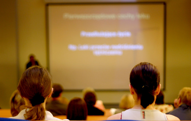 Szkolenia, które będą prowadzone w ośrodkach resortu przez wyspecjalizowanych psychologów i prawników, rozpoczną się we wrześniu i potrwają do maja przyszłego roku - poinformowało Ministerstwo Sprawiedliwości.