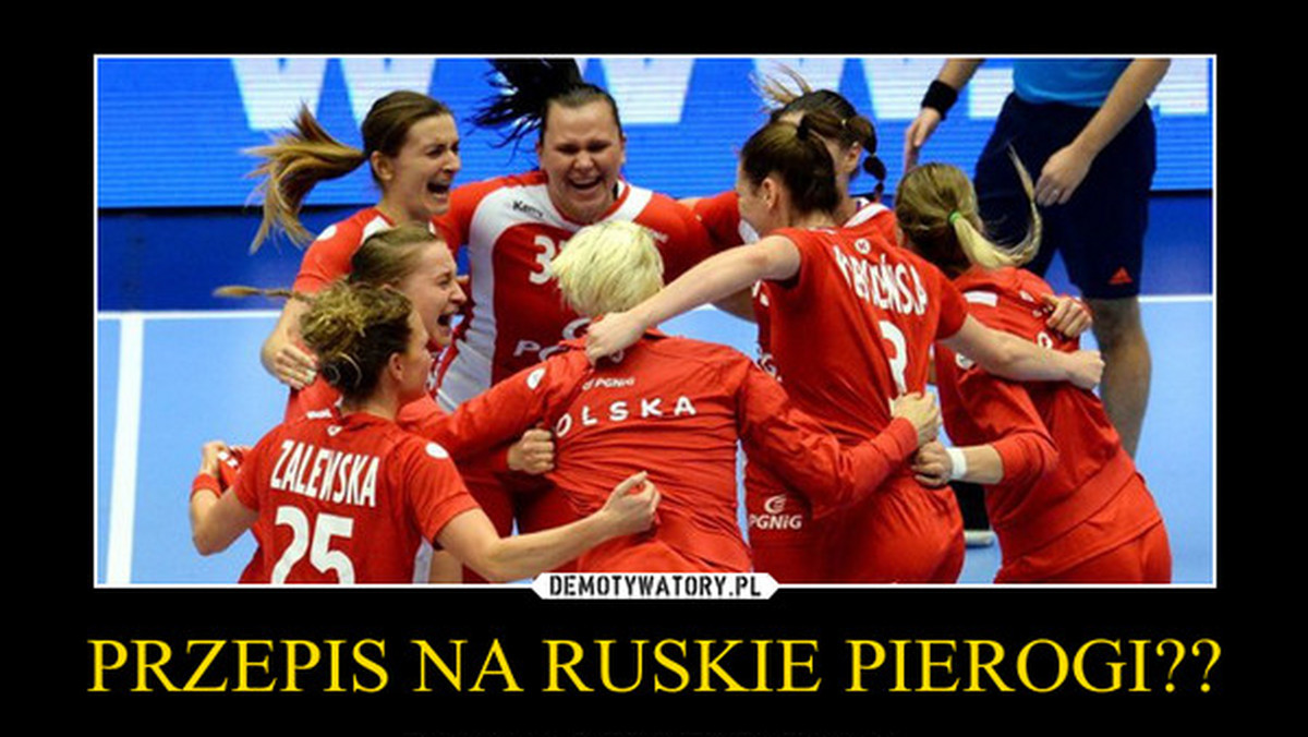 Polskie piłkarki ręczne pokonały reprezentację Rosji 21:20 i w świetnym stylu awansowały do półfinału mistrzostw świata rozgrywanych w Danii. Sukces naszych szczypiornistek nie umknął uwadze internautów. Ci stworzyli memy, w których gratulują Polkom wygranej.