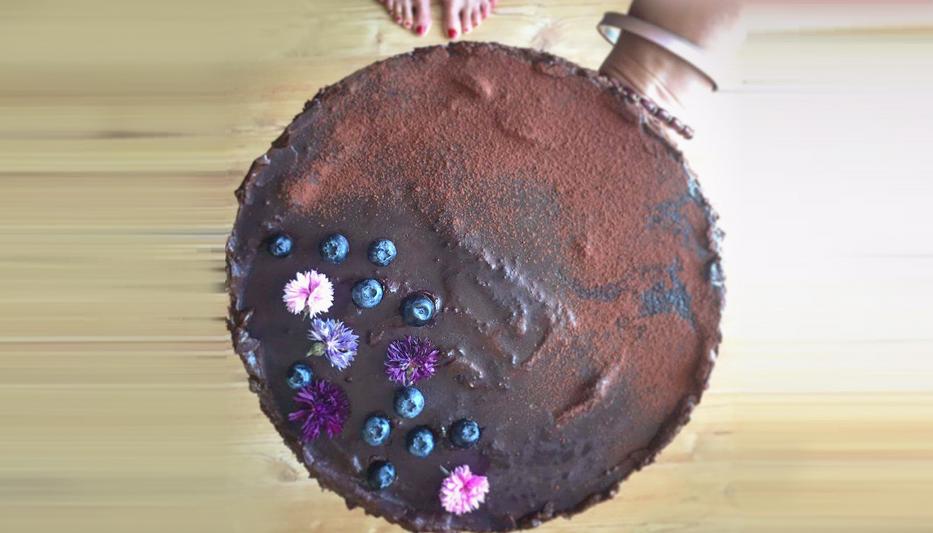 Csupa csoki torta mindenmentesen - sütés, liszt, cukor és tejtermék nélkül!