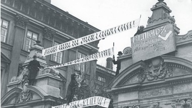 interesuje mnie to, co idee robią ludziom. piszę o radykalizacji [wywi