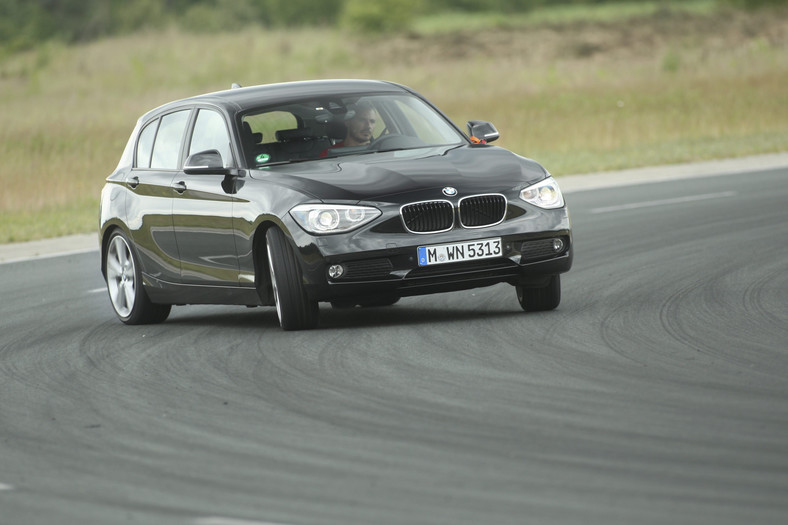 Porównanie: BMW 125i, Ford Focus ST, Mercedes A 250 Sport i VW Golf GTI