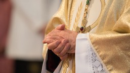 tarnów: ruszył proces biskupa oskarżonego o tuszowanie pedofilii