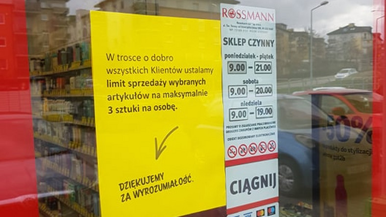 Koronawirus w Polsce. Rossmann wprowadza ograniczenia w zakupach -  Wiadomości