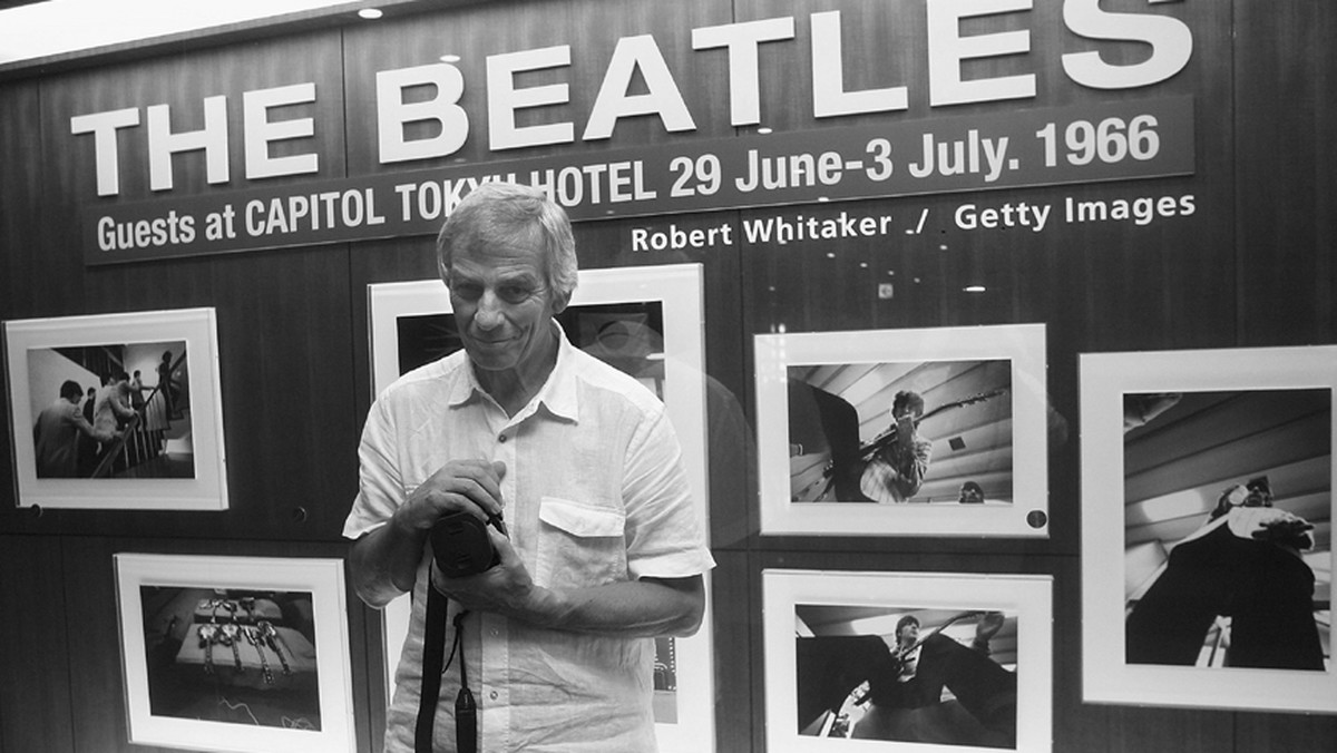 Robert Whitaker, fotograf znany ze współpracy z The Beatles, zmarł w wieku 71 lat.