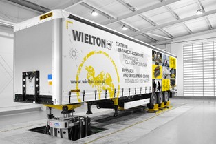 Polskie firmy za granicą. Jakie przeszkody czyhają na przedsiębiorców? Wywiad z prezesem Wieltonu [WIDEO]