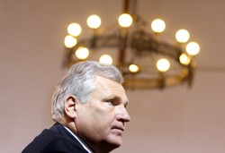 Ukraina niezadowolona z misji UE. "Kwaśniewski prawie nocuje w sali Tymoszenko"