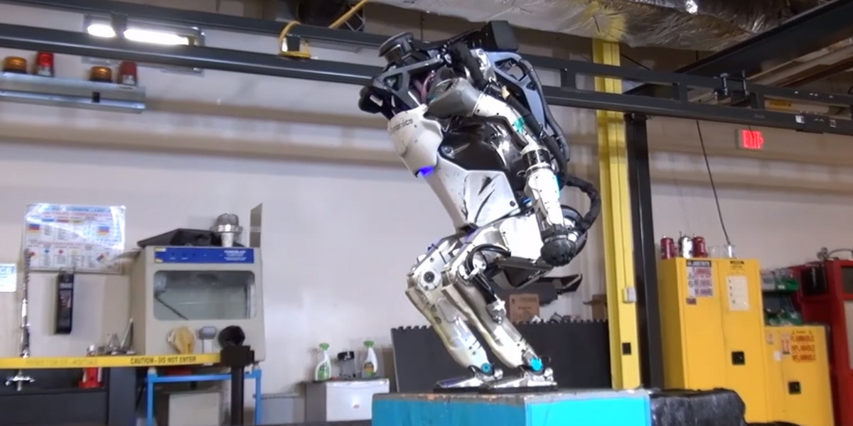 Atlas - robot firmy Boston Dynamics - nauczył się nowej sztuczki
