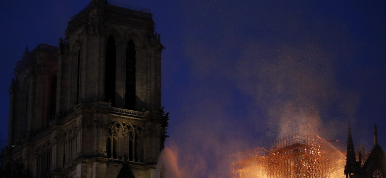 Papież blisko Francji z powodu pożaru katedry Notre Dame