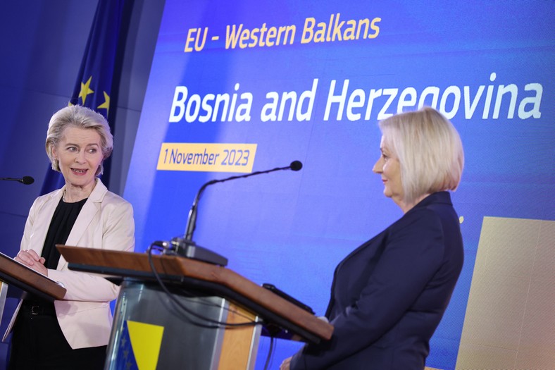 Ursula von der Leyen, przewodnicząca Komisji Europejskiej i Borjana Kristo, premier Bośni i Hercegowiny