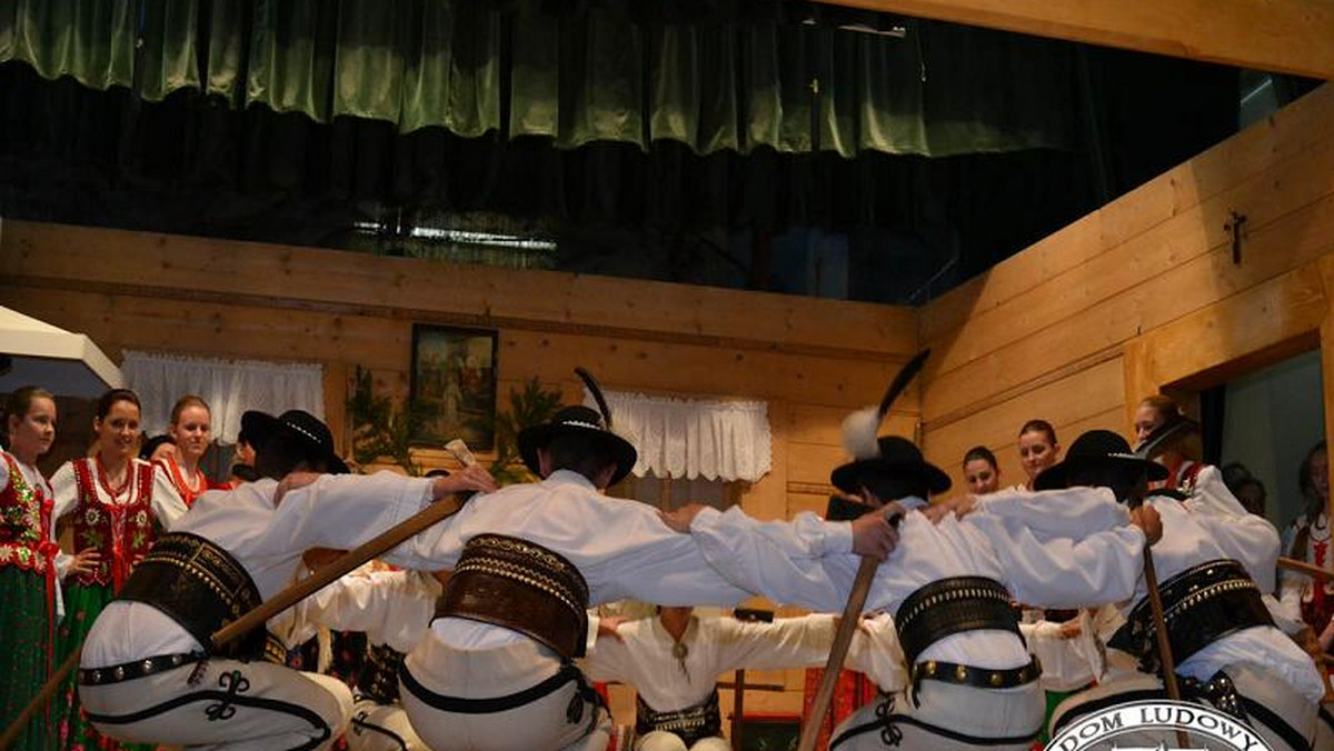 Jedno z największych wydarzeń folklorystycznych na Podhalu - 46. Sabałowe Bajania - rozpocznie się w środę w Bukowinie Tatrzańskiej. W tym święcie folkloru weźmie udział blisko 900 ludowych artystów.