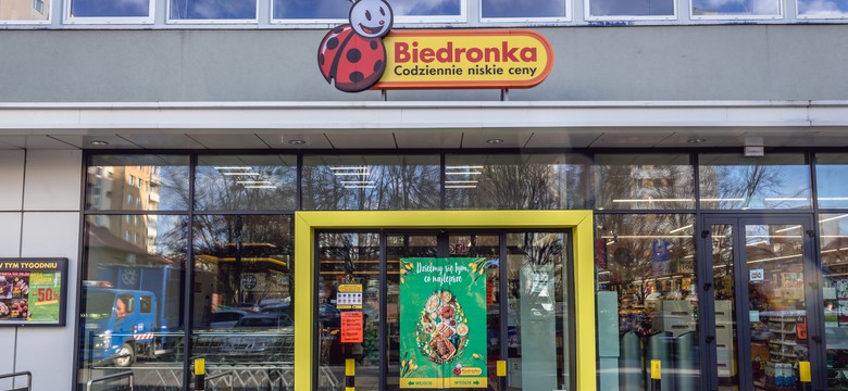 Biedronka i Lidl szukają kilku tysięcy pracowników na wakacje