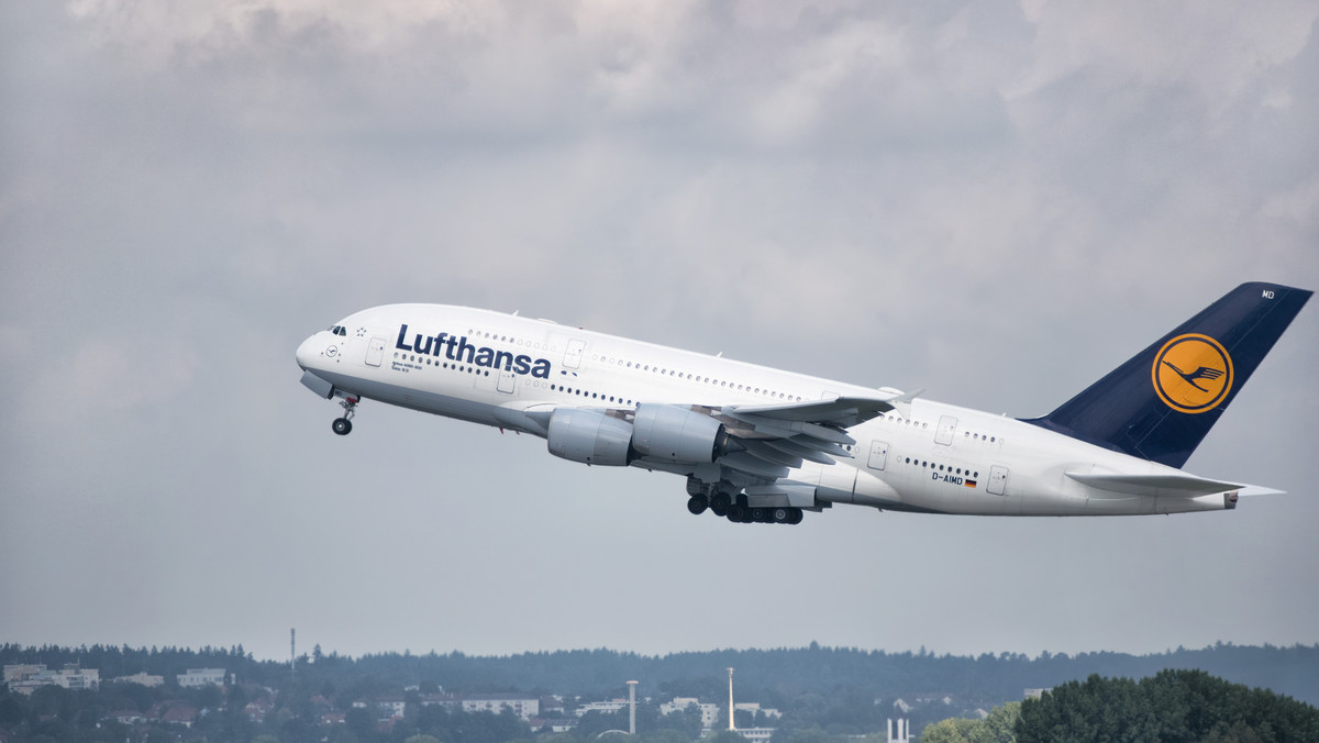 Niemcy. Linie lotnicze Lufthansa skarżą się, że muszą wykonywać puste loty