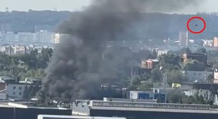 Uderzały jeden za drugim! Zmasowany atak na zakłady zbrojeniowe w Rosji