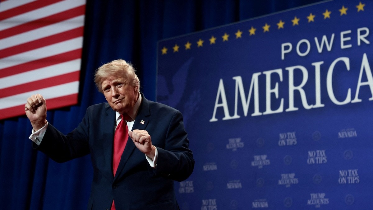 Americký prezident Donald Trump gestikuluje po prejave v kasíne v Las Vegas, 5. augusta 2026. 