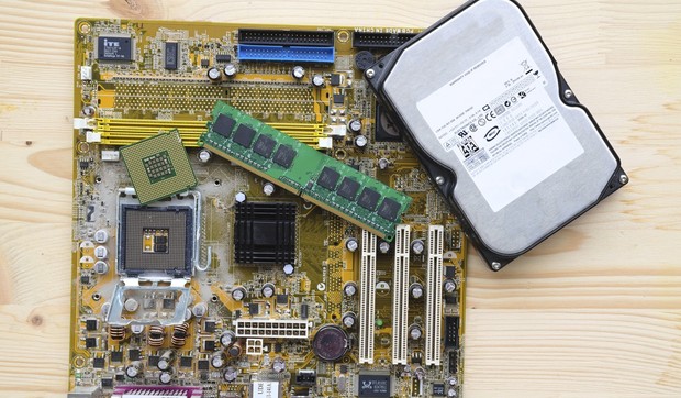 Matična ploča i RAM