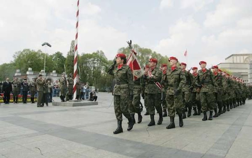 Warszawa, defilada, 3 maja, wojsko, konie, parada