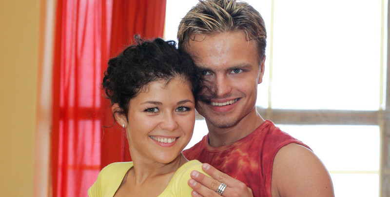 "Taniec z gwiazdami" dał mu sławę i... miłość. Marcin Hakiel przed "40" zaczął nowe życie
