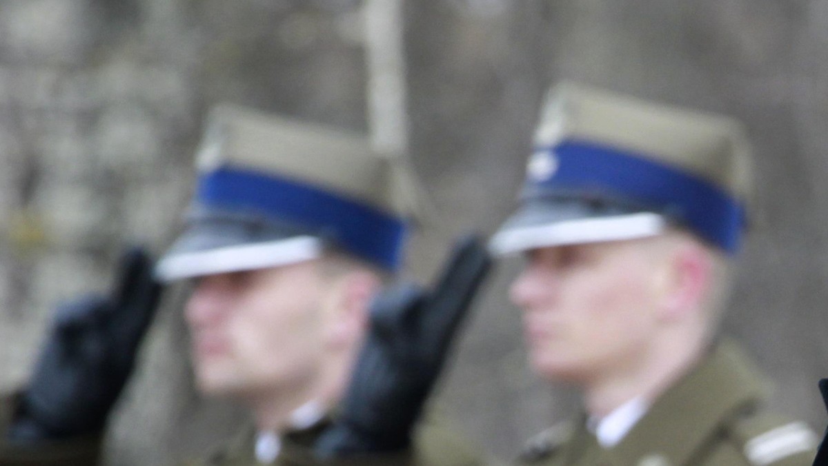 Prezydent Rosji Dmitrij Miedwiediew oświadczył we wtorek, że rozważa możliwość ubiegania się o drugą kadencję. Miedwiediew dodał, że wkrótce poinformuje o swojej decyzji.