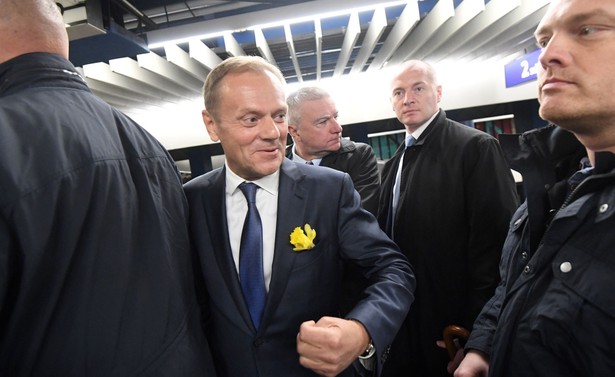 Donald Tusk wróci z nową partią? "Rz": Miałaby się ona karmić porażką PO