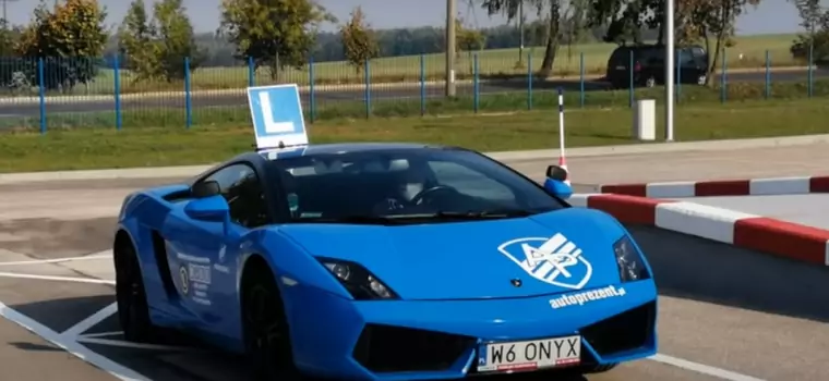 Jak zdać egzamin na prawo jazdy? Najlepiej w Lamborghini!