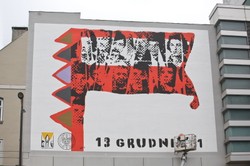 Jan Paweł II obok Ronalda Reagana. Odsłonięto mural upamiętniający wprowadzenie stanu wojennego