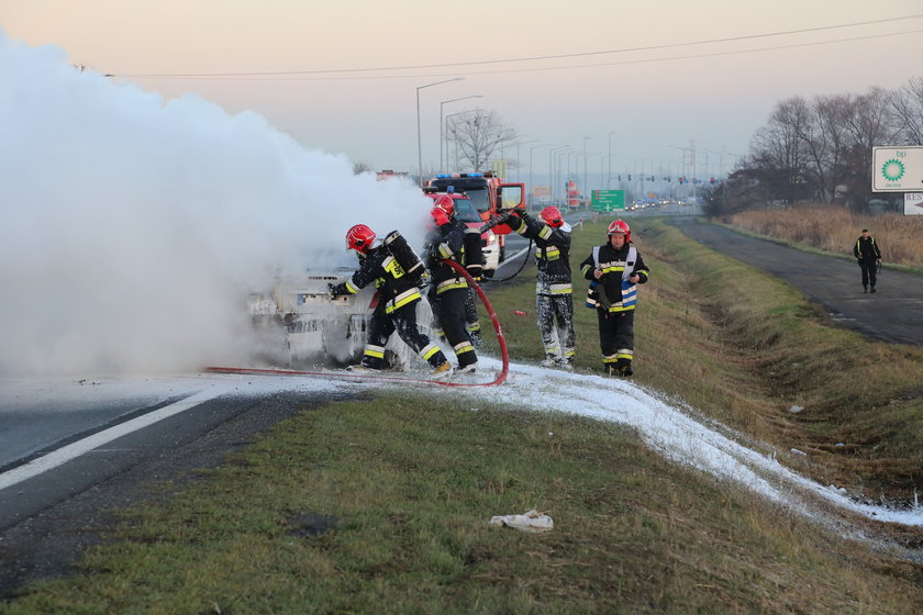 Na obwodnicy Opola spłonął samochód