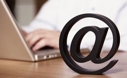 Nie żyje Ray Tomlinson, wynalazca e-mailowego adresu. To on wysłał pierwszego na świecie e-maila