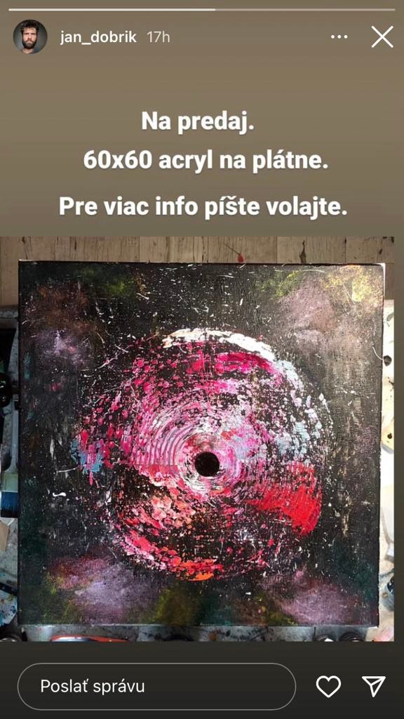 Dobrík sa okrem herectva venuje aj fotografovaniu a maľovaniu.