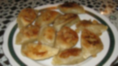 Pierogi z mięsem z żurawinowymi powidłami