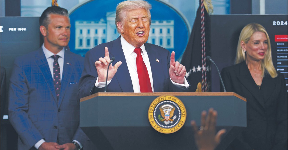 Przed szczytem Trump–Putin pogarsza się sytuacja na froncie na Donbasie