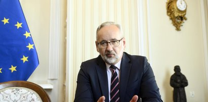 Pacjenci masowo nie odwołują wizyt u lekarza. Będą kary? 
Minister zdrowia: "Nieakceptowalne"[WYWIAD FAKTU]