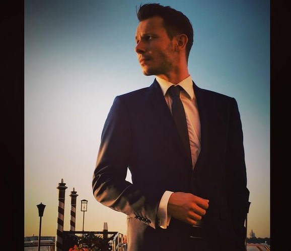 Mateusz Banasiuk na ślubie Agnieszki Szulim i Piotra Woźniaka-Staraka