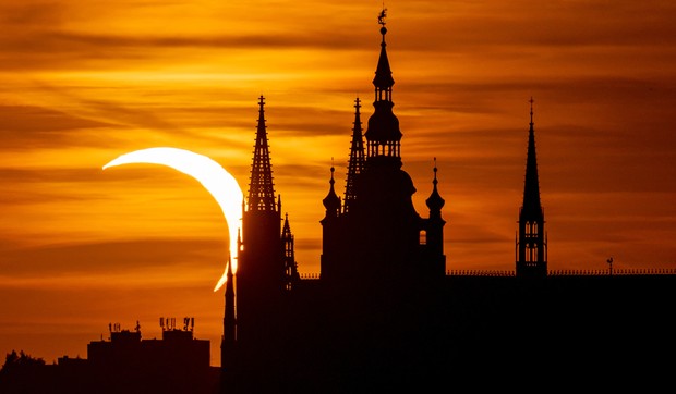Pomračenje sunca, Prag 