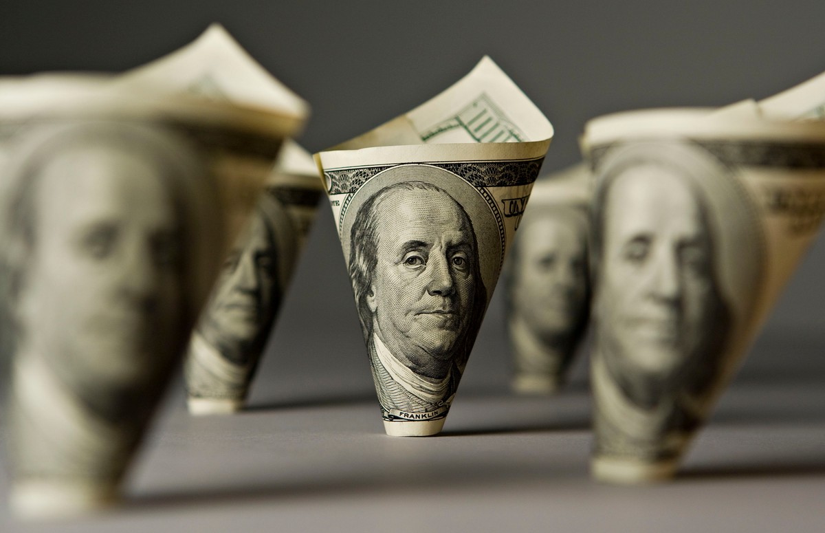 Najlepiej wynagradzanym prezesem w USA był w ubiegłym roku szef firmy inwestycyjnej Blackstone Group Stephen Schwarzman, który zarobił 702 mln dol (ponad 2 mld zł).