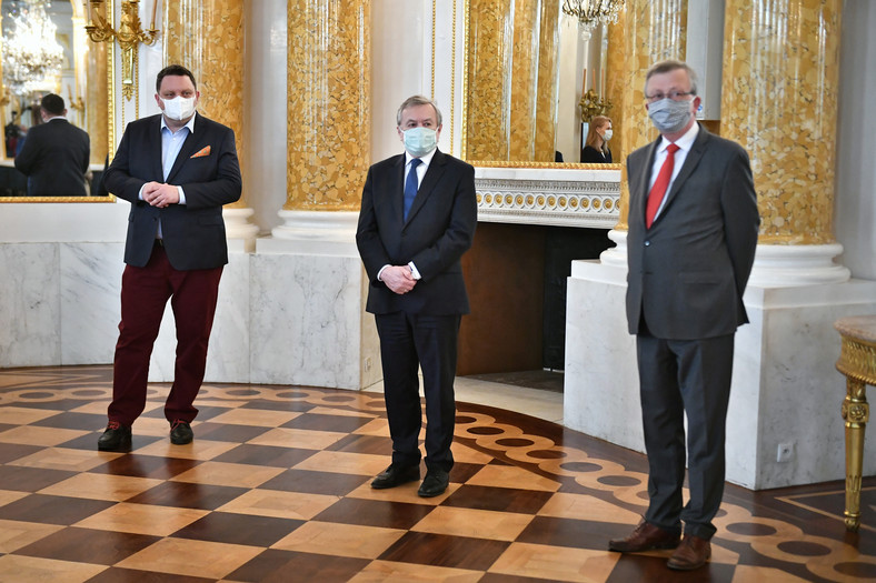 Zamek Królewski w Warszawie uroczyście otwarty. Na zdjęciu: Piotr Gliński, Wojciech Fałkowski i Marcin Chludziński