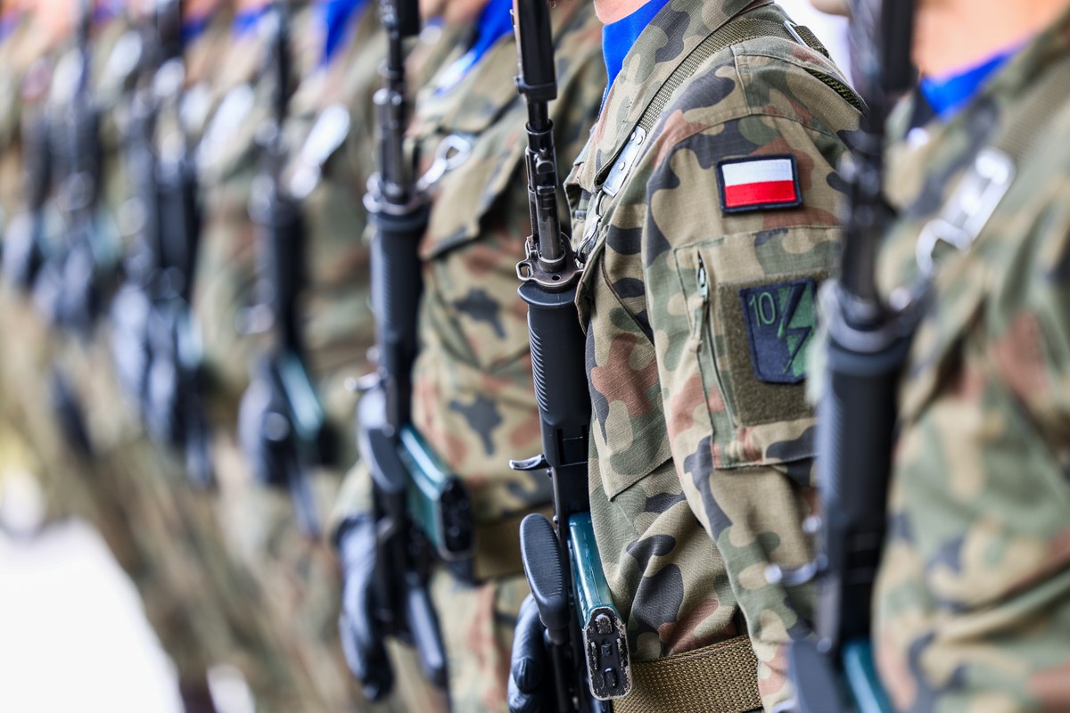 Tylko 22 proc. Polaków popiera wysłanie wojsk na Ukrainę. Sprzeciw dominuje w sondażu