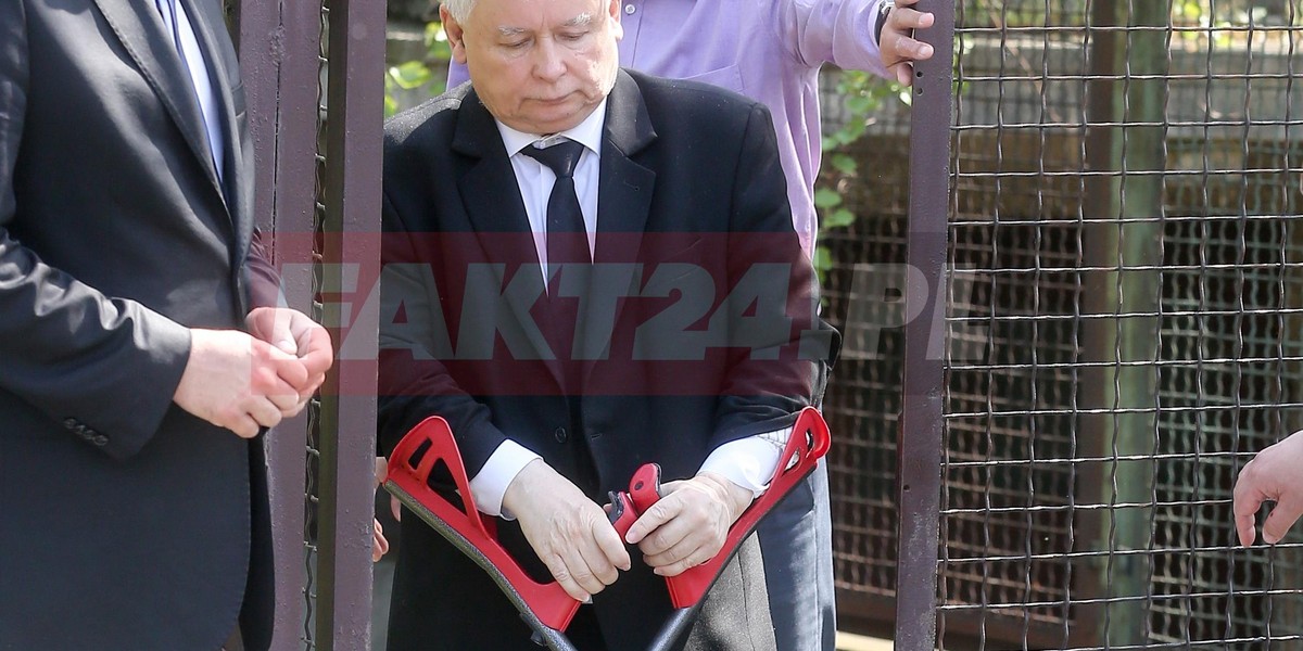 Jarosław Kaczyński o kulach