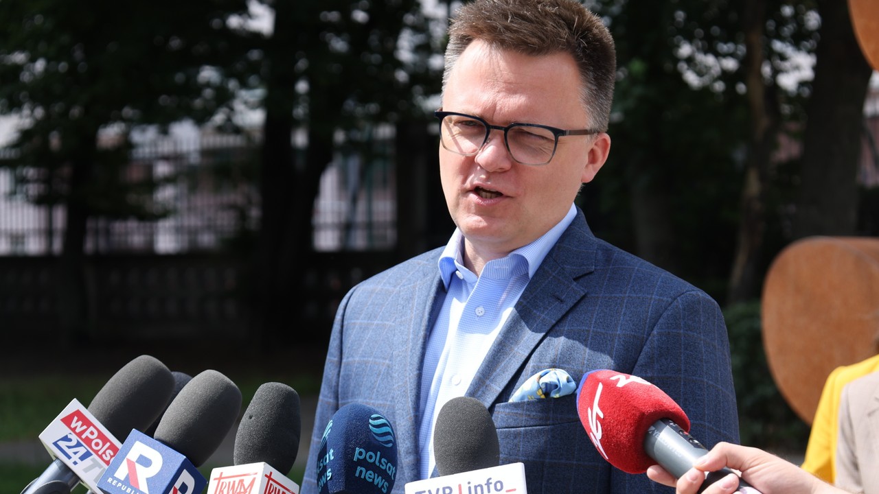 Politolog o nocnym spotkaniu Szymona Hołowni. 