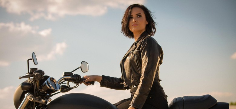 Demi Lovato i Michelle Rodriguez biją wrednych facetów