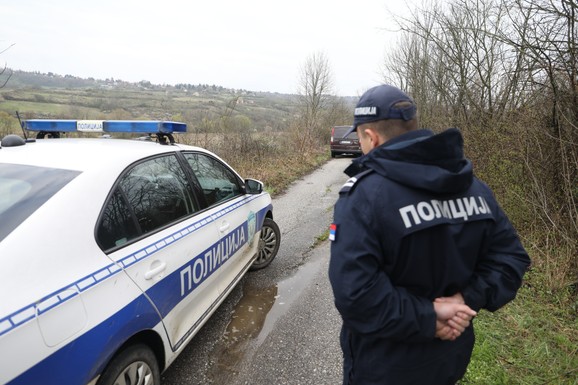 UHAPŠENI POLICAJCI U BEOGRADU Sumnjiče se za zloupotrebu službenog položaja i trgovinu uticajem