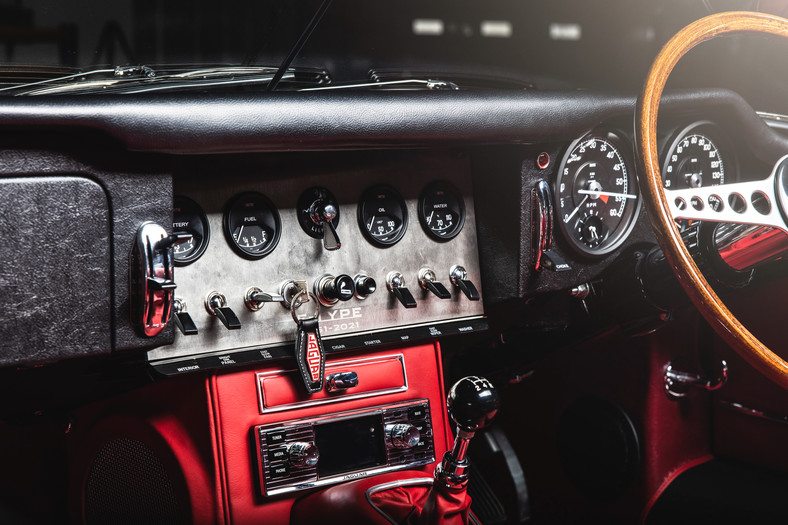 Jaguar E-type Roadster serii 1