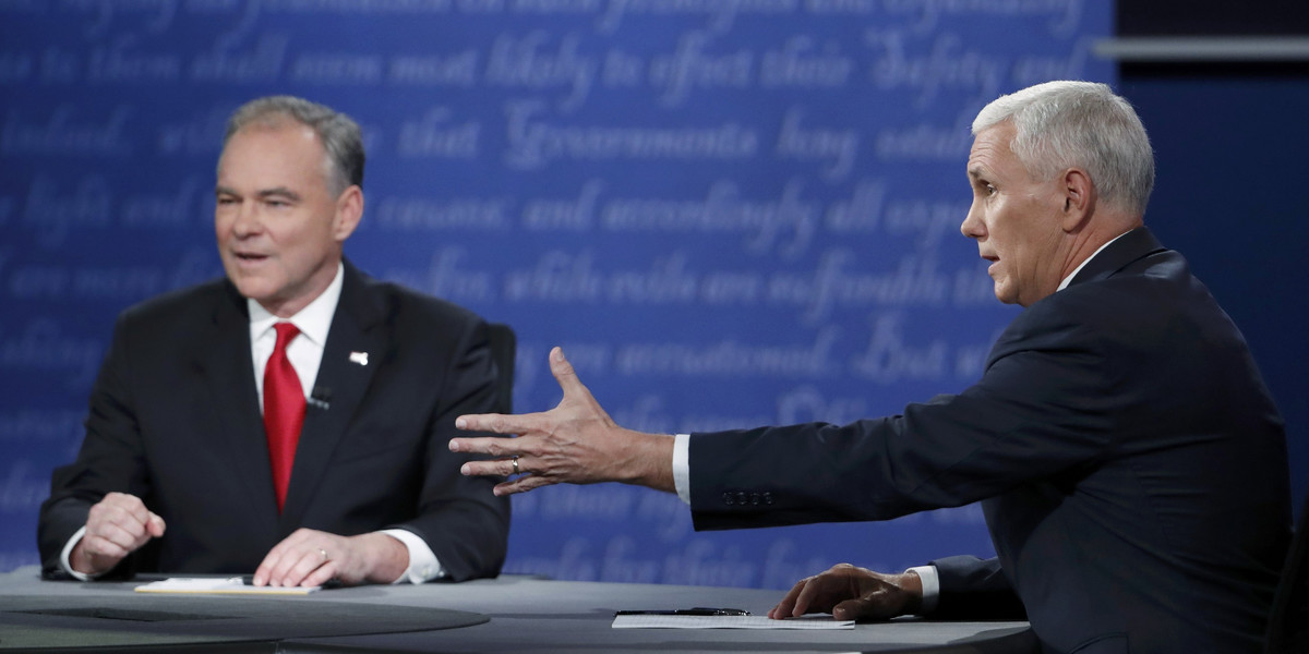 W debacie zmierzyli się senator Tim Kaine (z lewej), kandydat demokratów, i gubernator Mike Pence, kandydat republikanów do fotela wiceprezydenta USA
