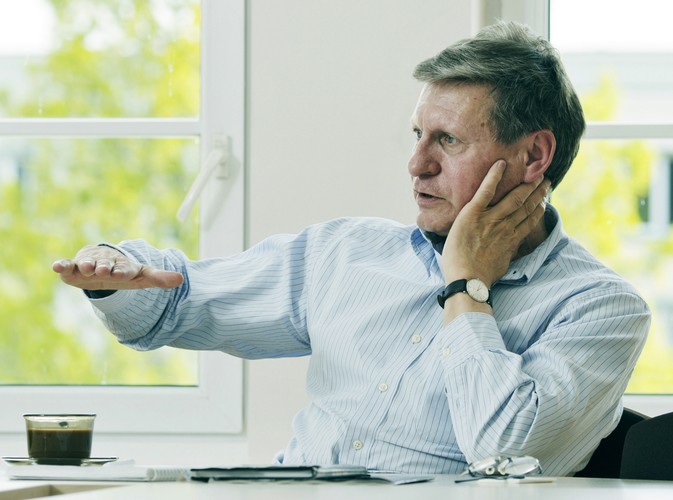 <strong>Miejsce 3: Leszek Balcerowicz.<strong><br /><br />

Ministrem był w latach 1989-91 oraz 1997-00, ale obliczenia dotyczą planowanych budżetów na lata 1998 - 2000.<br /><br />

Zabrakło: 19,3 mld złotych.<br /><br />