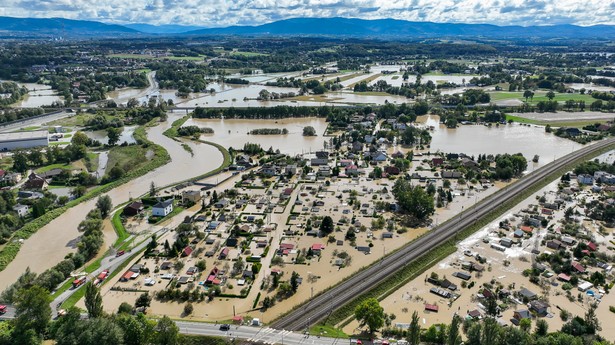Ile rząd przeznaczy na odbudowę po powodzi? Mamy konkretne liczby
