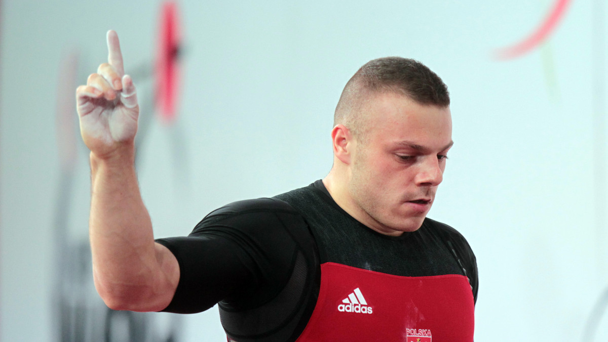 Adrian Zieliński uzyskał 390 kg i triumfował w kategorii 94 kg w mistrzostwach Europy w podnoszeniu ciężarów rozgrywanych w Tel Awiwie. Drugie miejsce zajął młodszy z braci, Tomasz - 380 kg.