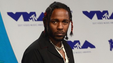 Kendrick Lamar w cierniowej koronie na pokazie Louis Vuitton. Rapował z pierwszego rzędu 