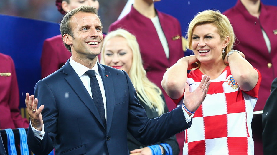 Prezydenci Chorwacji i Francji: Kolinda Grabar-Kitarovic i Emmanuel Macron podczas finału mundialu w 2018 r. 
