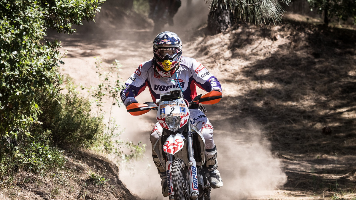 Już 23 lipca Jakub Przygoński, motocyklista Orlen Team, wystartuje - jako jeden z trzech zaproszonych przez fabryczny zespół KTM zawodników - w rajdzie Desafio Litoral, w Argentynie. Jest to rajd przygotowany przez firmę A.S.O. - organizatora legendarnego Rajdu Dakar.