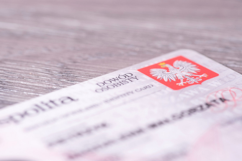 Polska jako jedyny kraj Unii Europejskiej nie rozpocznie od 2 sierpnia wydawania obywatelom dowodów osobistych "na odcisk palca".